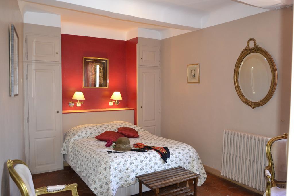 Hotellerie De L'Esplanade Rians  Oda fotoğraf