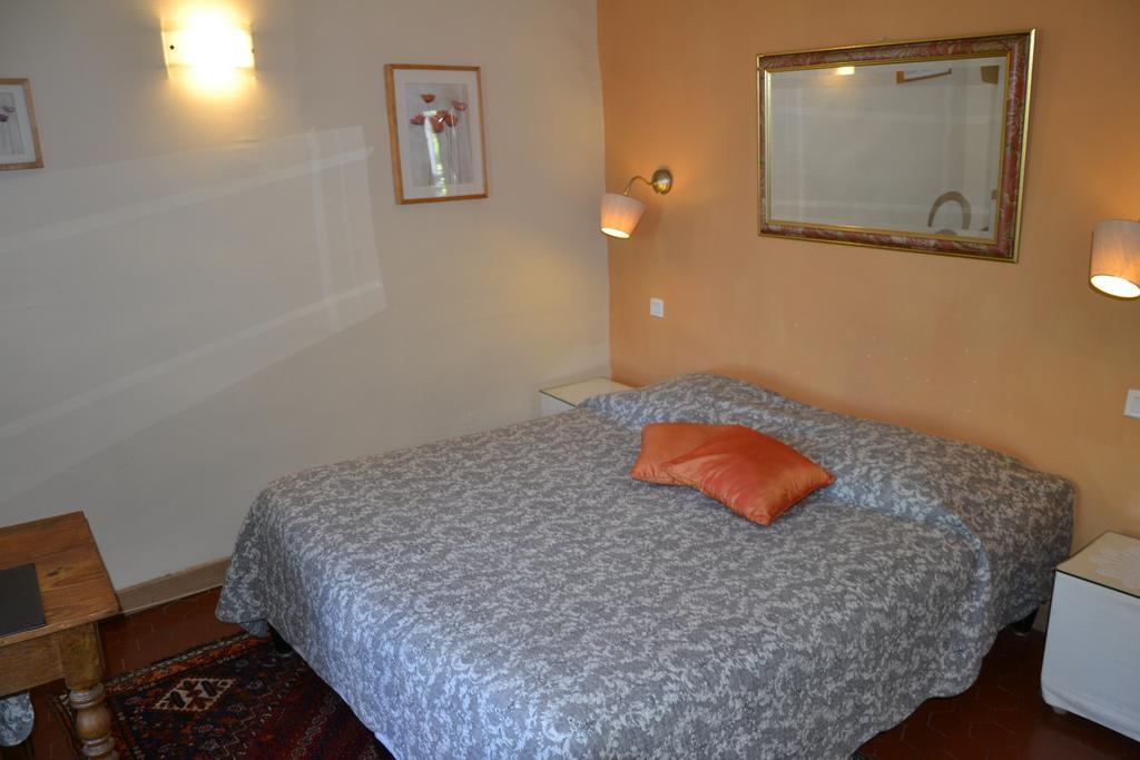 Hotellerie De L'Esplanade Rians  Dış mekan fotoğraf
