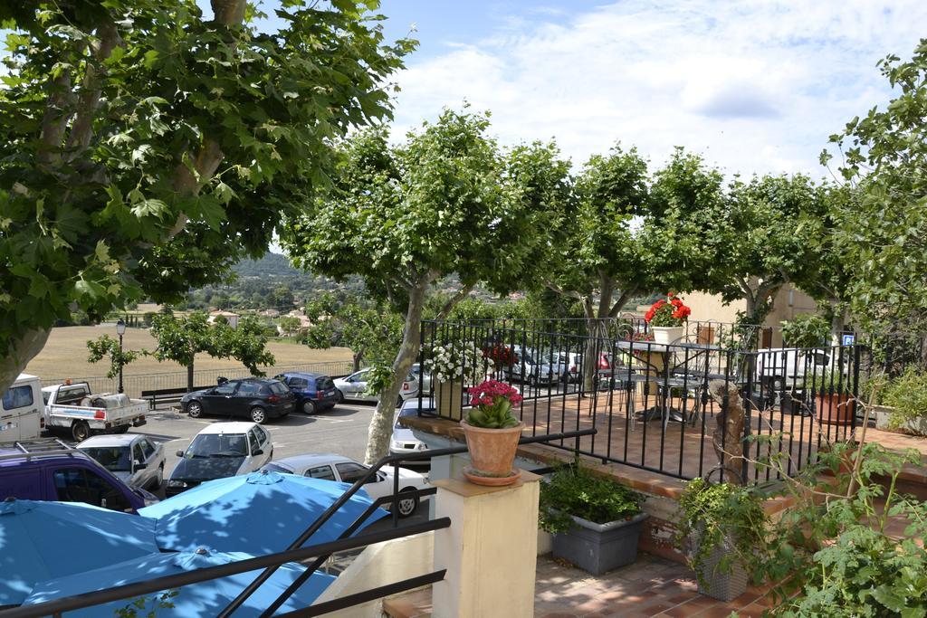 Hotellerie De L'Esplanade Rians  Dış mekan fotoğraf